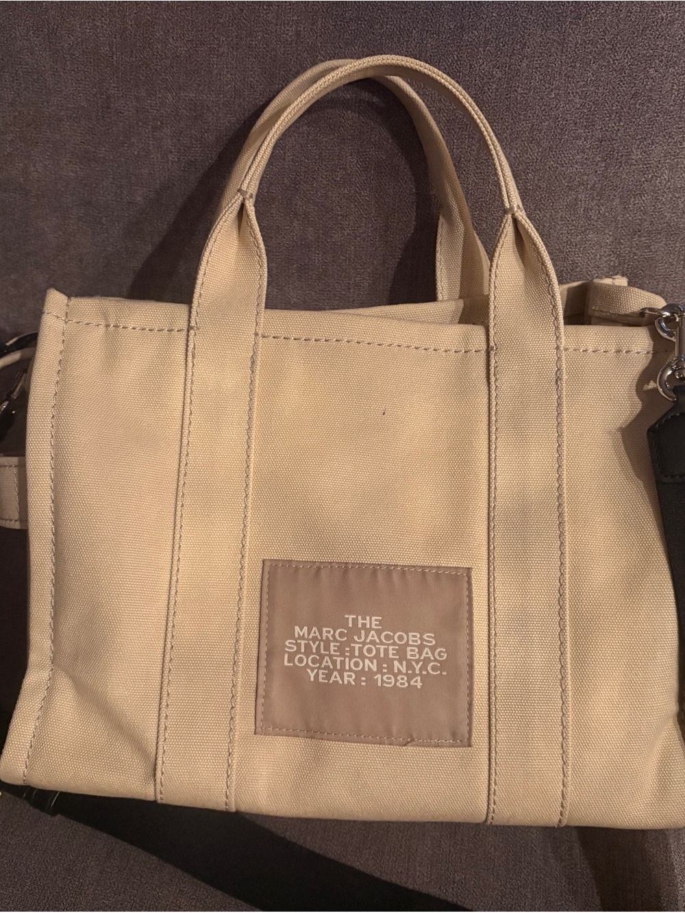Marc Jacobs The Tote Bag - Picture 2 of 4